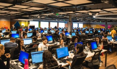 Entre-2024-e-2025-45-das-contratações-do-setor-de-Telesserviços-foram-de-beneficiários-de-programas=sociais,=aponta ABT-televendas-cobranca-1