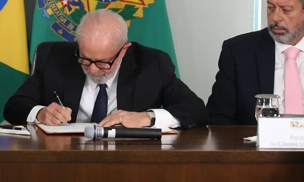 Lula-restringe-atuacao-anatel-big-techs-ia-televendas-cobranca-2