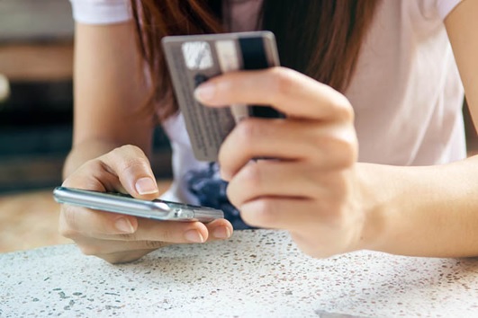 Juros-do-credito-pessoal-e-cartao-rotativo-avancam-para-as-familias-televendas-cobranca-1