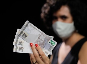 Baixa-inadimplencia-e-pouco-acesso-o-paradoxo-do-credito-para-mulheres-televendas-cobranca-1