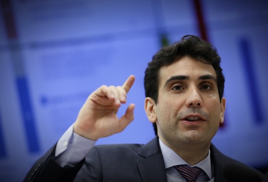 Maioria-da-populacao-paga-mais-de-100percent-de-juros-e-defende-discussao-estrutural-televendas-cobranca-1