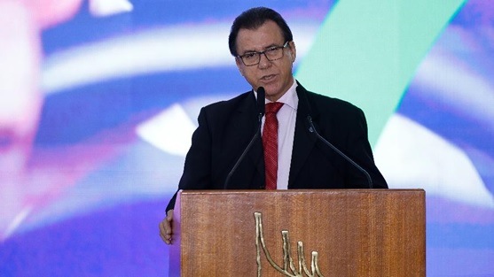 Novo-Desenrola-vai-tirar-R$-4-5 bi do FGTS para quitar dívidas, diz Marinho-televendas-cobranca-1