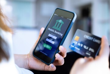 81-dos-brasileiros-usam-mobile-banking-e-21-ainda-vão-às-agências físicas-televendas-cobranca-1