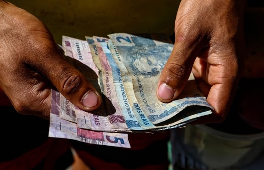 As-mudancas-no-mercado-de-credito-e-o-endividamento-das-familias-televendas-cobranca-1