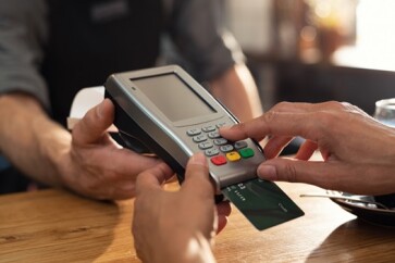 Cartao-de-credito-e-prioridade-na-despesa-de-brasileiro-mostra-pesquisa-televendas-cobranca-1