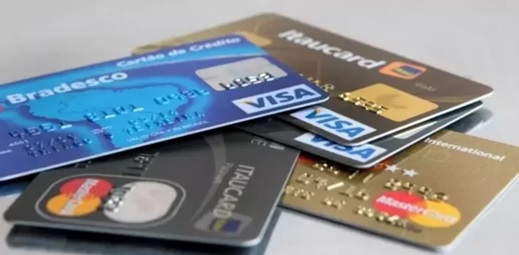 Cartao-credito-usuarios-quitam-fatura-em-dia-rotativo-televendas-cobranca-1