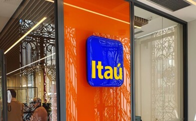 Itau-vai-exigir-tres-dias-de-trabalho-presencial-a-partir-de-2028-televendas-cobranca-1