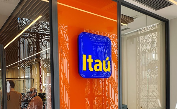 Itau-vai-exigir-tres-dias-de-trabalho-presencial-a-partir-de-2028-televendas-cobranca-1