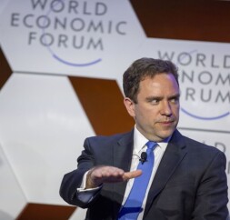 Nubank-anuncia-ex-Visa-Rob-Livingston-como-CFO-televendas-cobranca-1