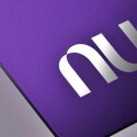 Por-que-as-acoes-do-nubank-caem-quase-30-em-2026-televendas-cobranca-1