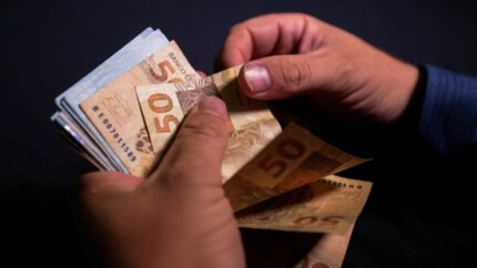 Oito-em-10-inadimplentes-usaram-novo-credito-para-quitar-anterior-televendas-cobranca-1
