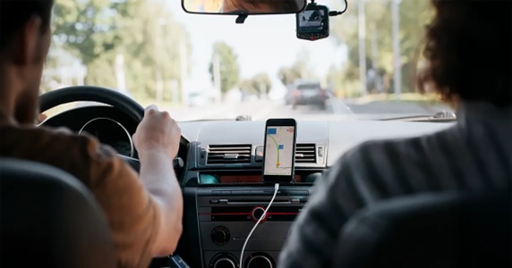 Credito-para-motoristas-de-apps-libera-so-11-do-previsto-e-governo-admite-falhas-televendas-cobranca-1