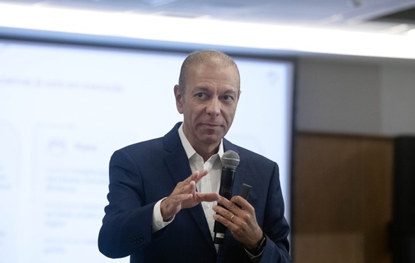 Estamos-distantes-diz-CEO-do-Bradesco-sobre-chance-de-aderir-ao-Desenrola-Adimplentes-televendas-cobranca-1