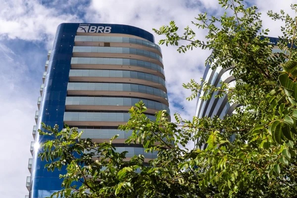 Plano-do-brb-para-recompor-patrimonio-foi-entregue-ha-180-dias-mas-principais-medidas-ainda-nao-sairam-do-papel-entenda-televendas-cobranca-1