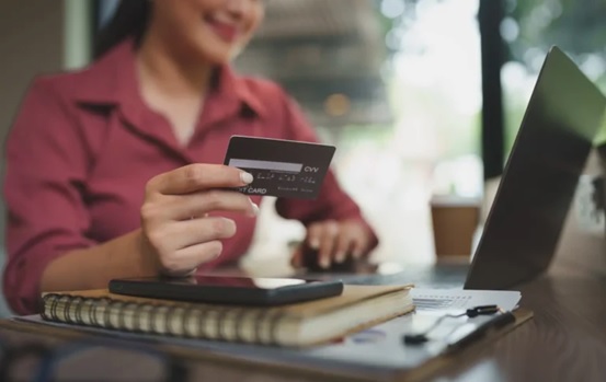 Credito-facil-e-juro-alto-deixam-84-milhoes-de-brasileiros-inadimplentes-televendas-cobranca-