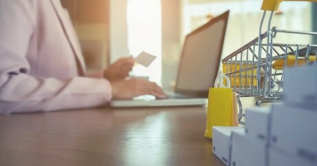 Varejo-trava-credito-e-atraso-de-parcela-nova-cresce-televendas-cobranca-1